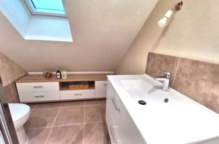 Photographie d'un chantier de rénovation de salle de bain fini à Meaux (77)